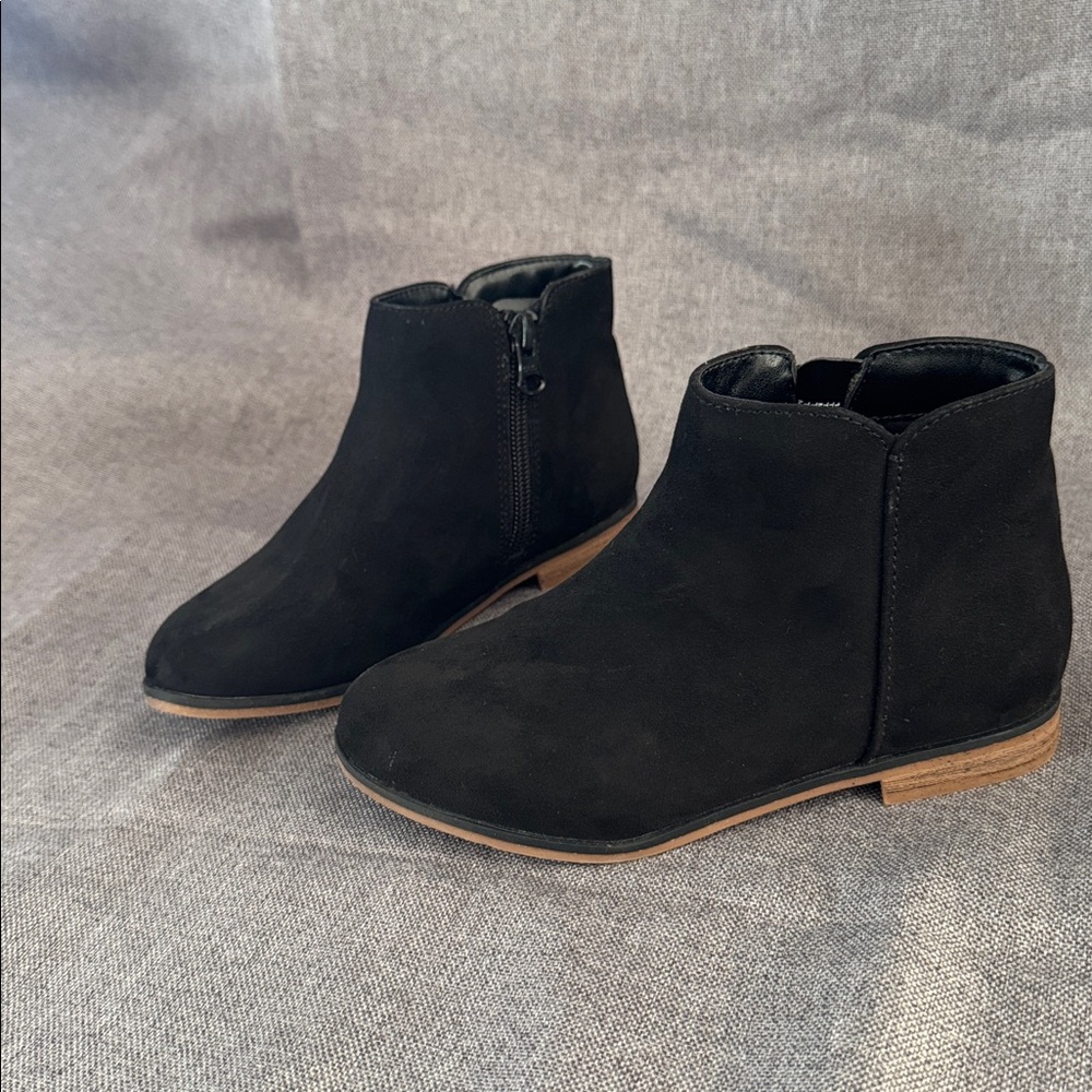 Cat & Jack Girls Zipper Booties - size 12